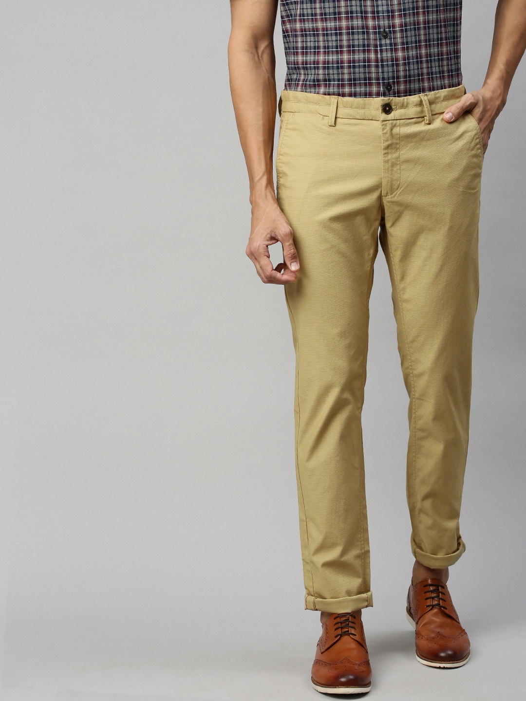 

Indian Terrain Men Khaki Brooklyn Slim Fit Self-Striped Regular Trousers