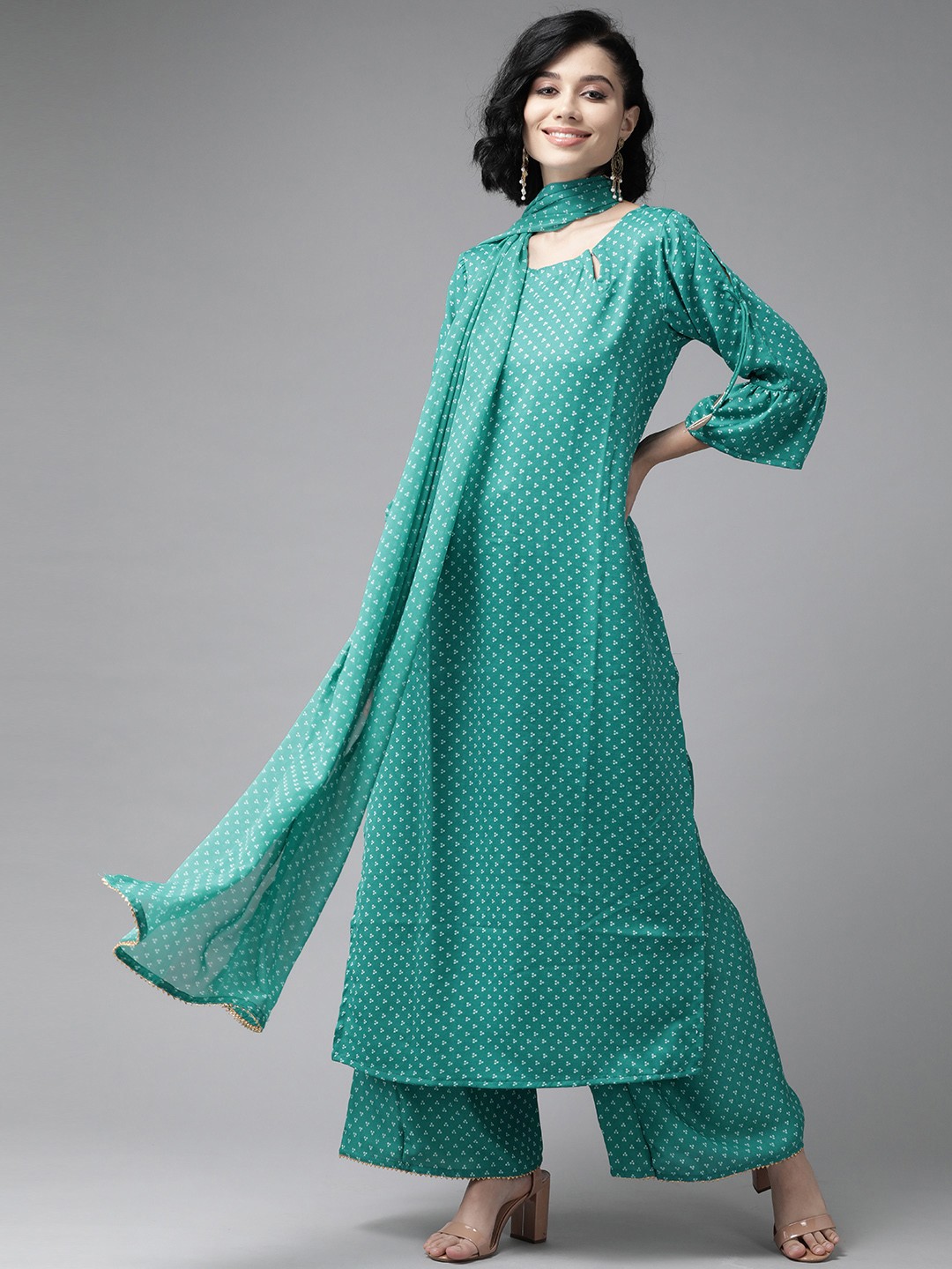 

Juniper Women Sea Green and White Geometric Print Kurta with Palazzos & Dupatta