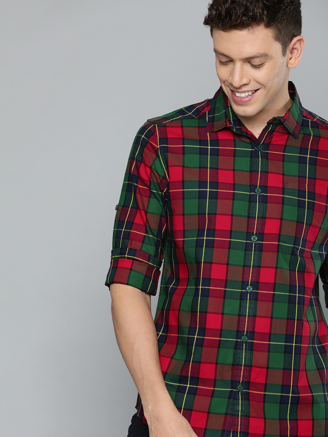 

HERE&NOW Men Red & Navy Blue Slim Fit Checked Casual Shirt