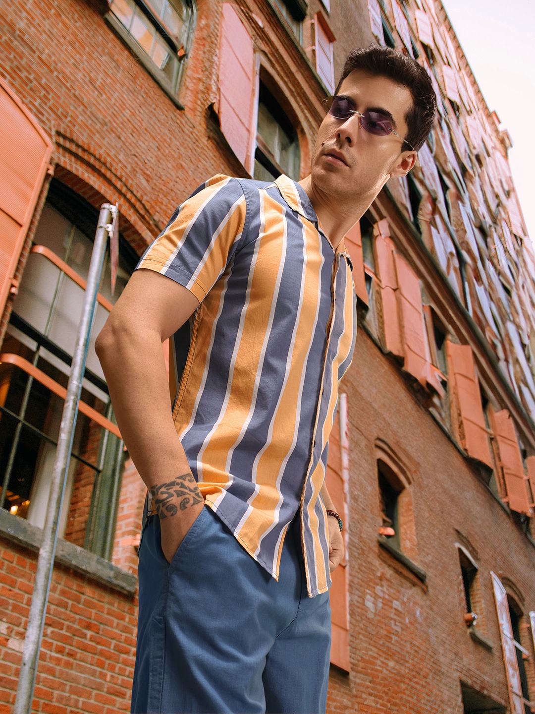 

HERE&NOW Men Blue & Rust Orange Slim Fit Striped Casual Shirt