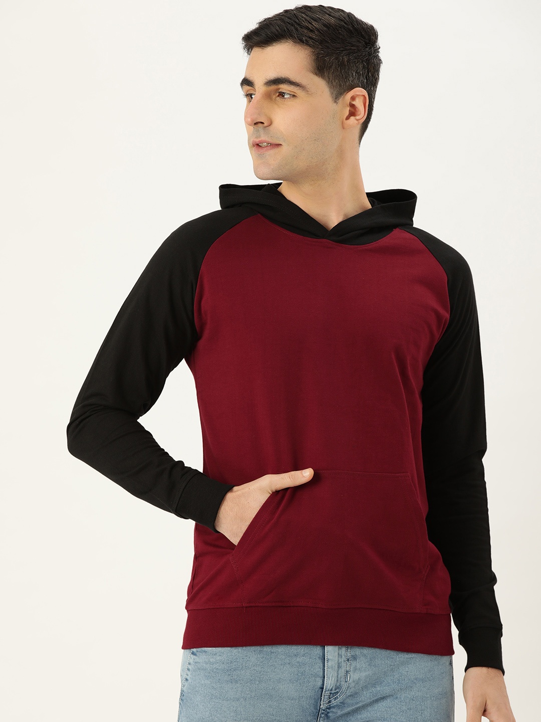 

VEIRDO Men Maroon & Black Colourblocked Hooded Sweatshirt