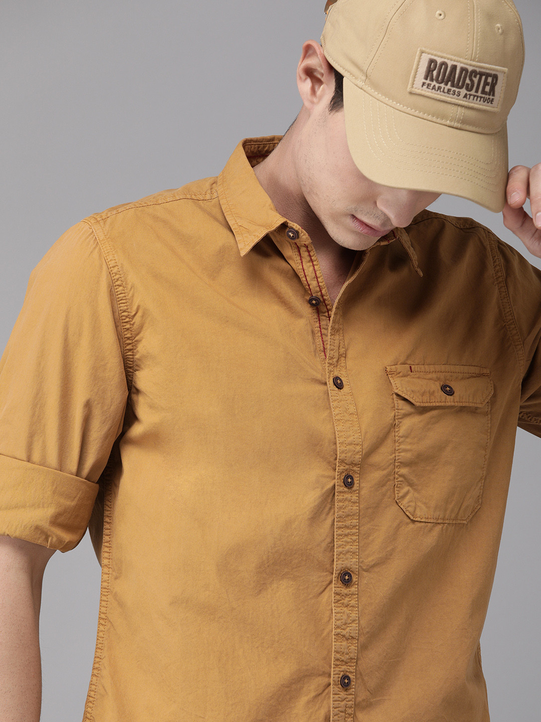 

Roadster Men Mustard Regular Fit Solid Casual Shirt