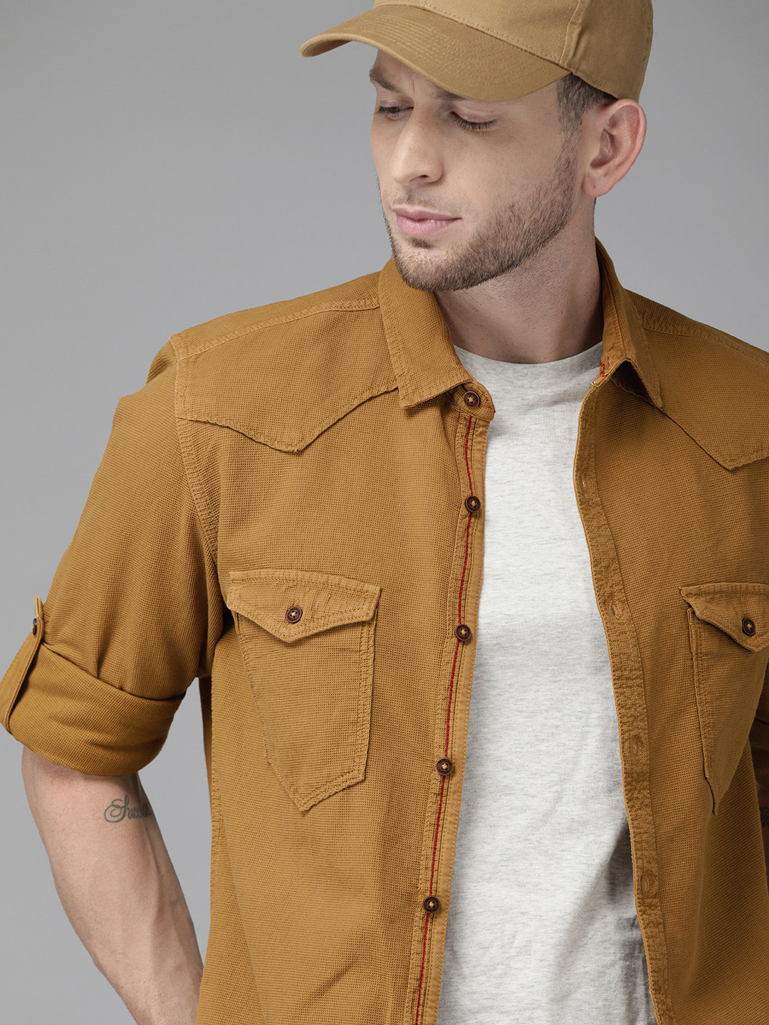 

Roadster Men Camel Brown Regular Fit Self Design Casual Shirt
