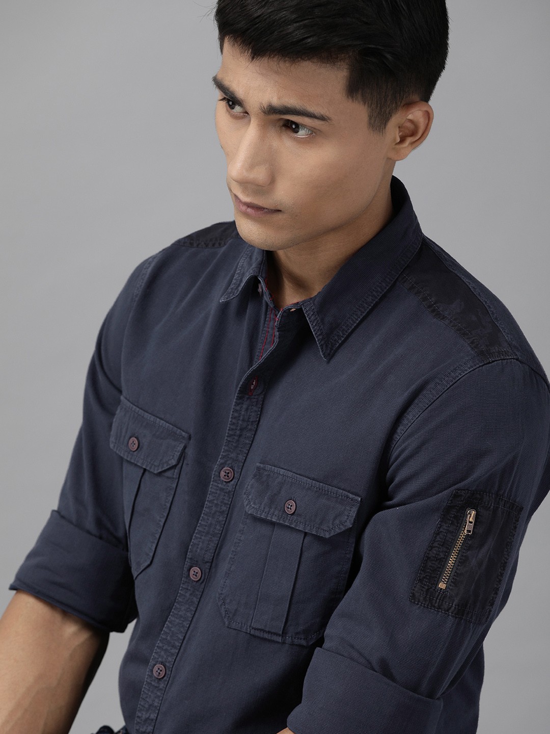 

Roadster Men Navy Blue Solid Regular Fit Casual Shirt