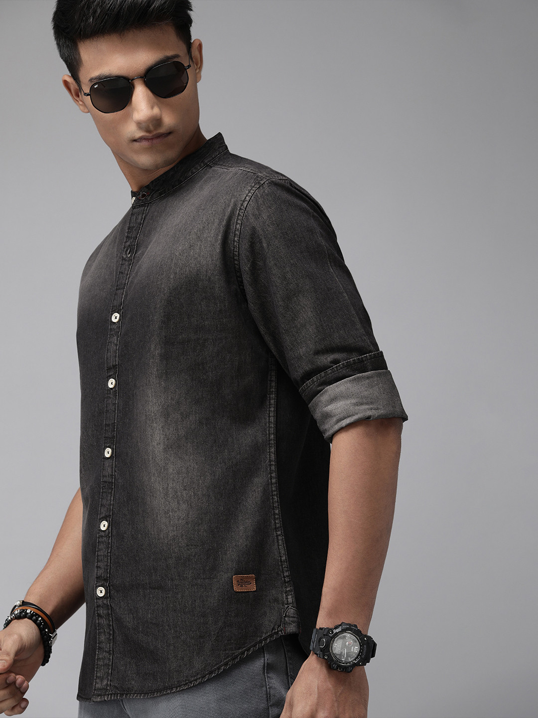 

Roadster Men Black Regular Fit Faded Casual Denim Shirt