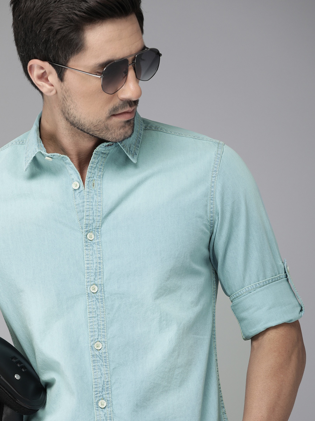 

Roadster Men Blue Regular Fit Faded Denim Casual Shirt