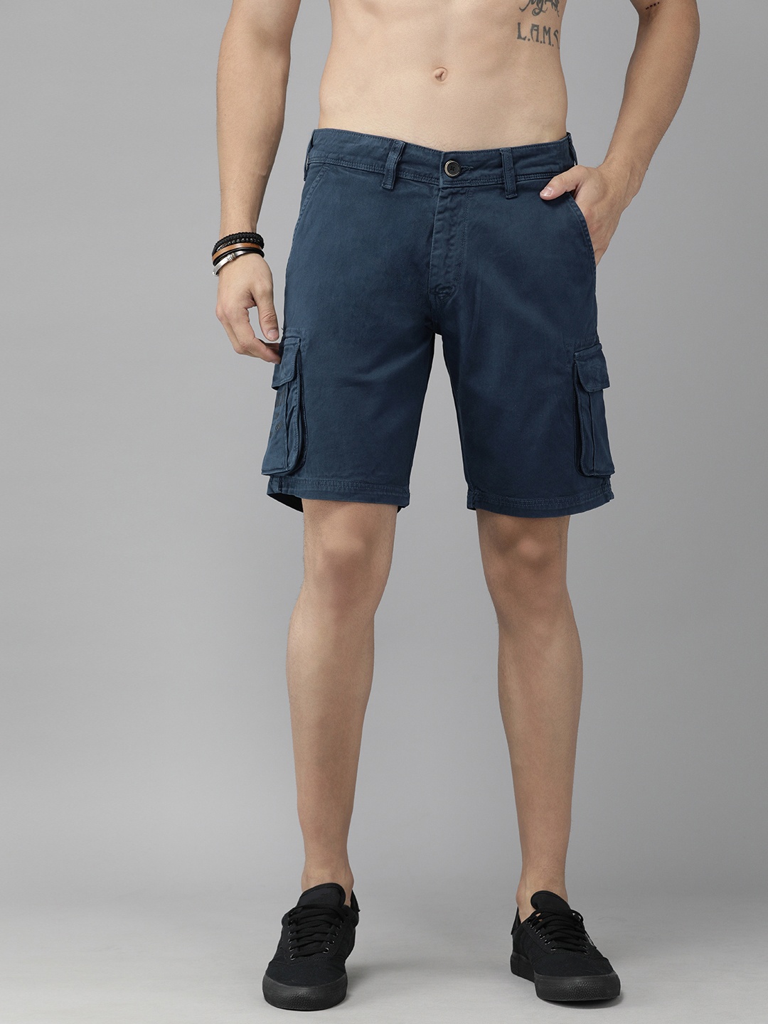

Roadster Men Navy Blue Solid Regular Fit Cargo Shorts