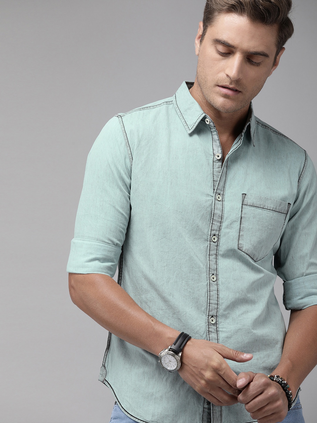 

Roadster Men Green Regular Fit Solid Denim Casual Shirt