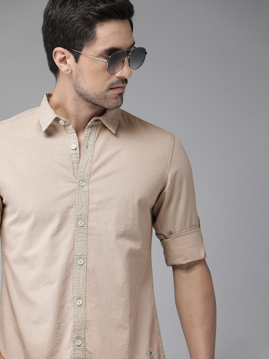 

Roadster Men Cream-Coloured Denim Regular Fit Solid Casual Shirt