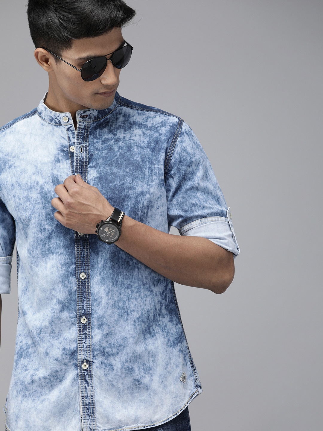 

Roadster Men Blue Regular Fit Faded Denim Casual Shirt