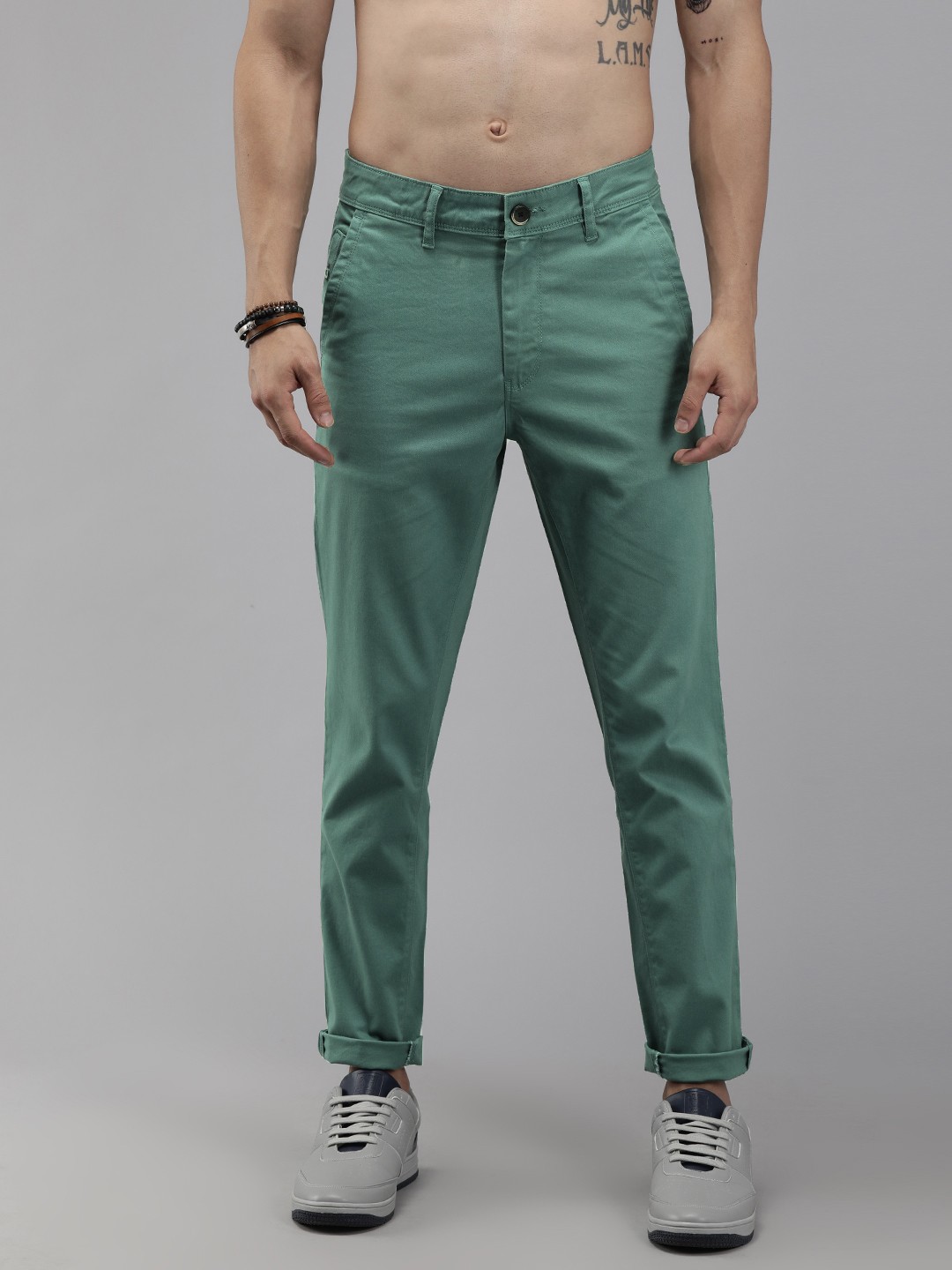 

Roadster Men Green Tapered Fit Solid Chinos
