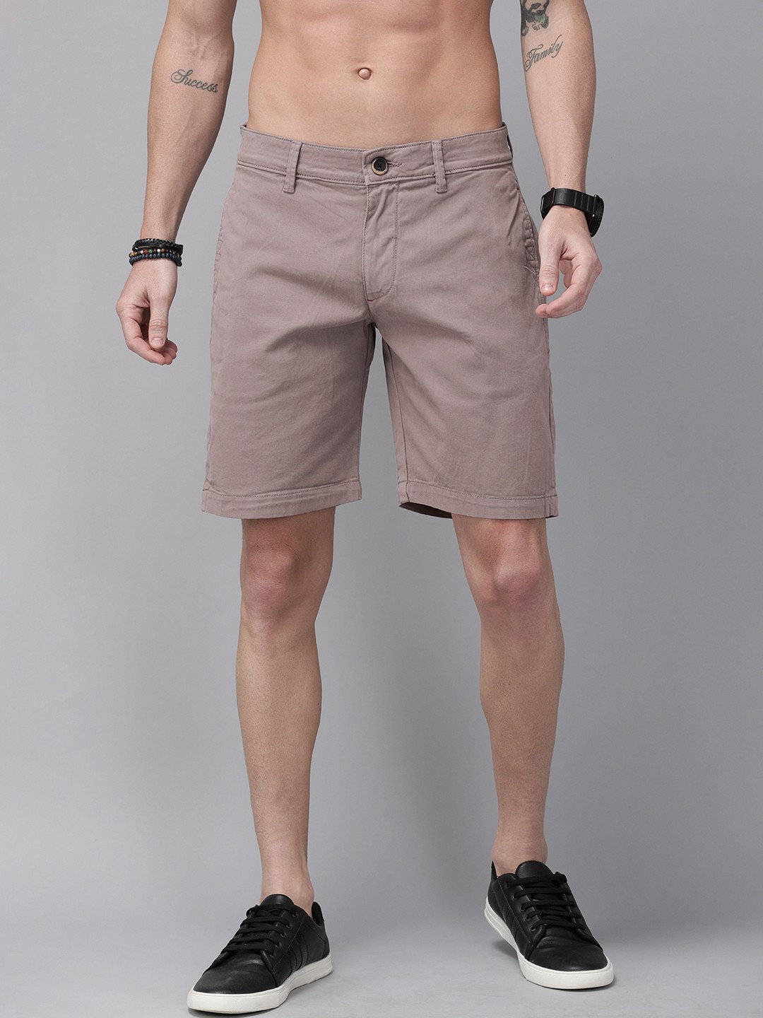 

Roadster Men Brown Solid Regular Fit Chino Shorts