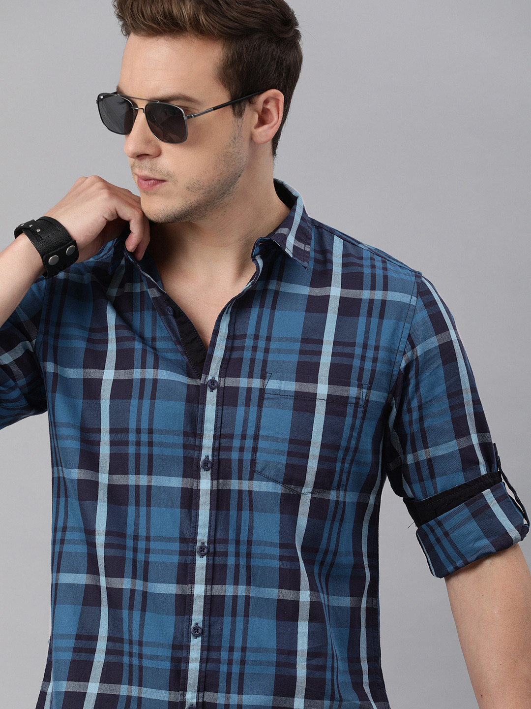 

Roadster Men Navy Blue Checked Casual Shirt