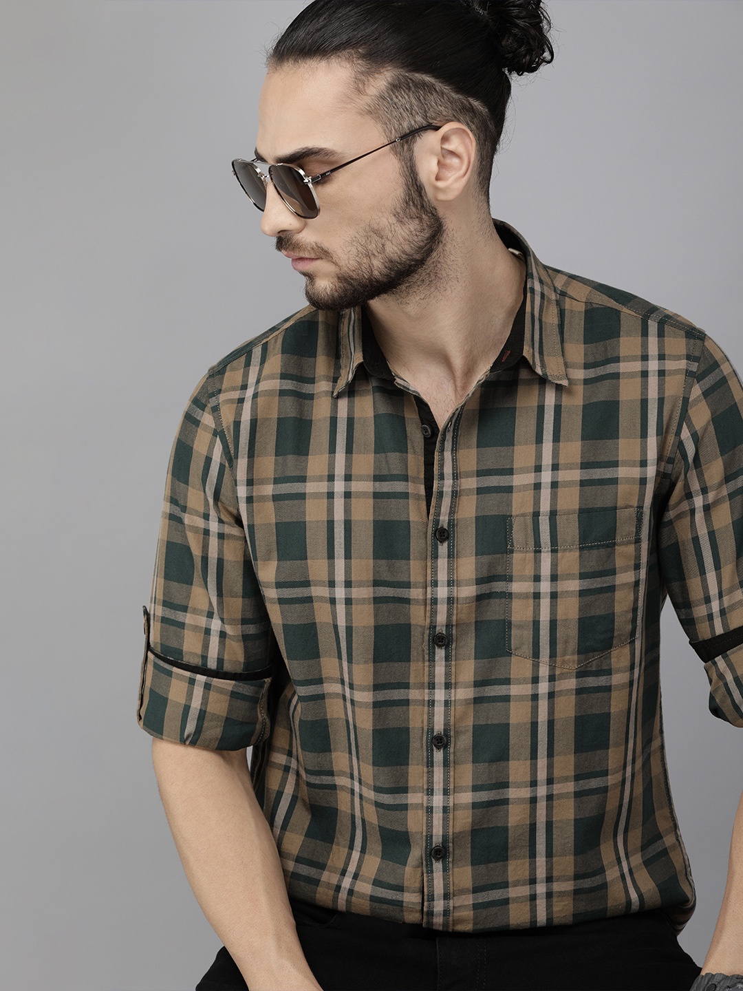 

Roadster Men Olive & Beige Checked Casual Shirt