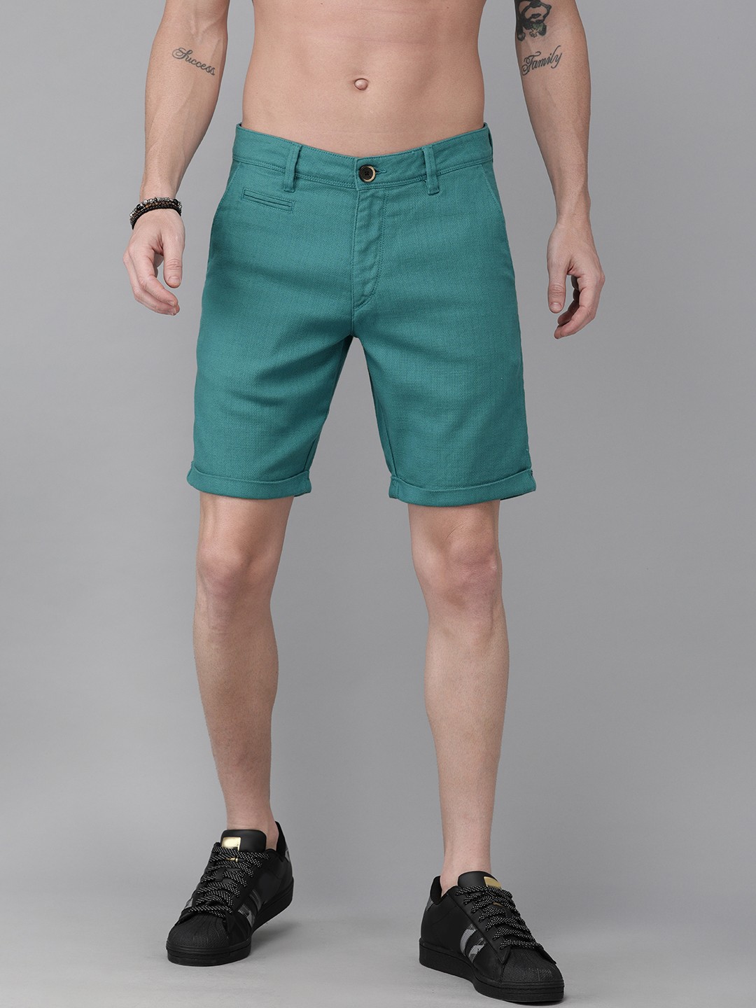 

Roadster Men Blue Solid Regular Fit Chino Shorts