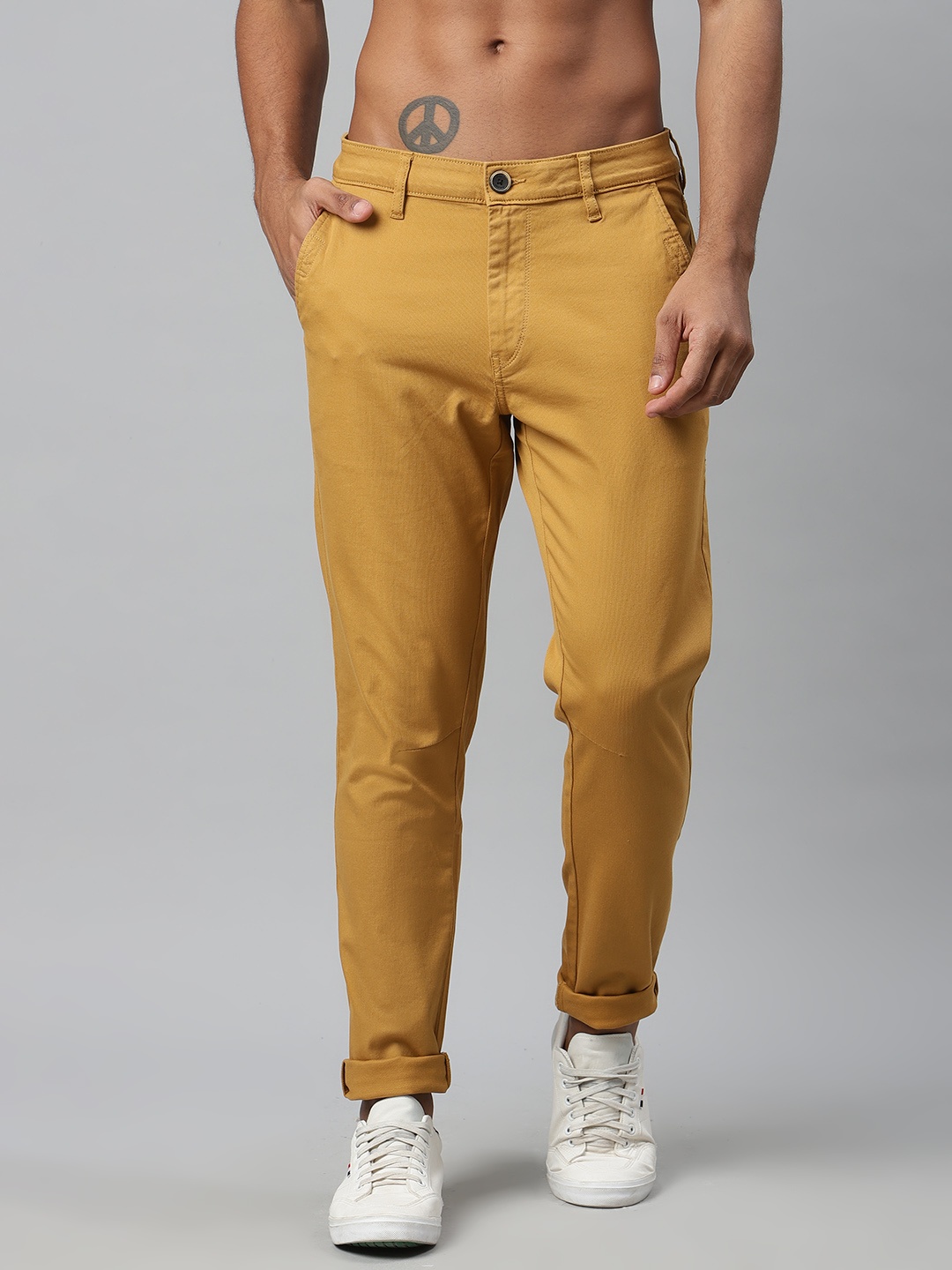 

Roadster Men Khaki Regular Fit Solid Trousers