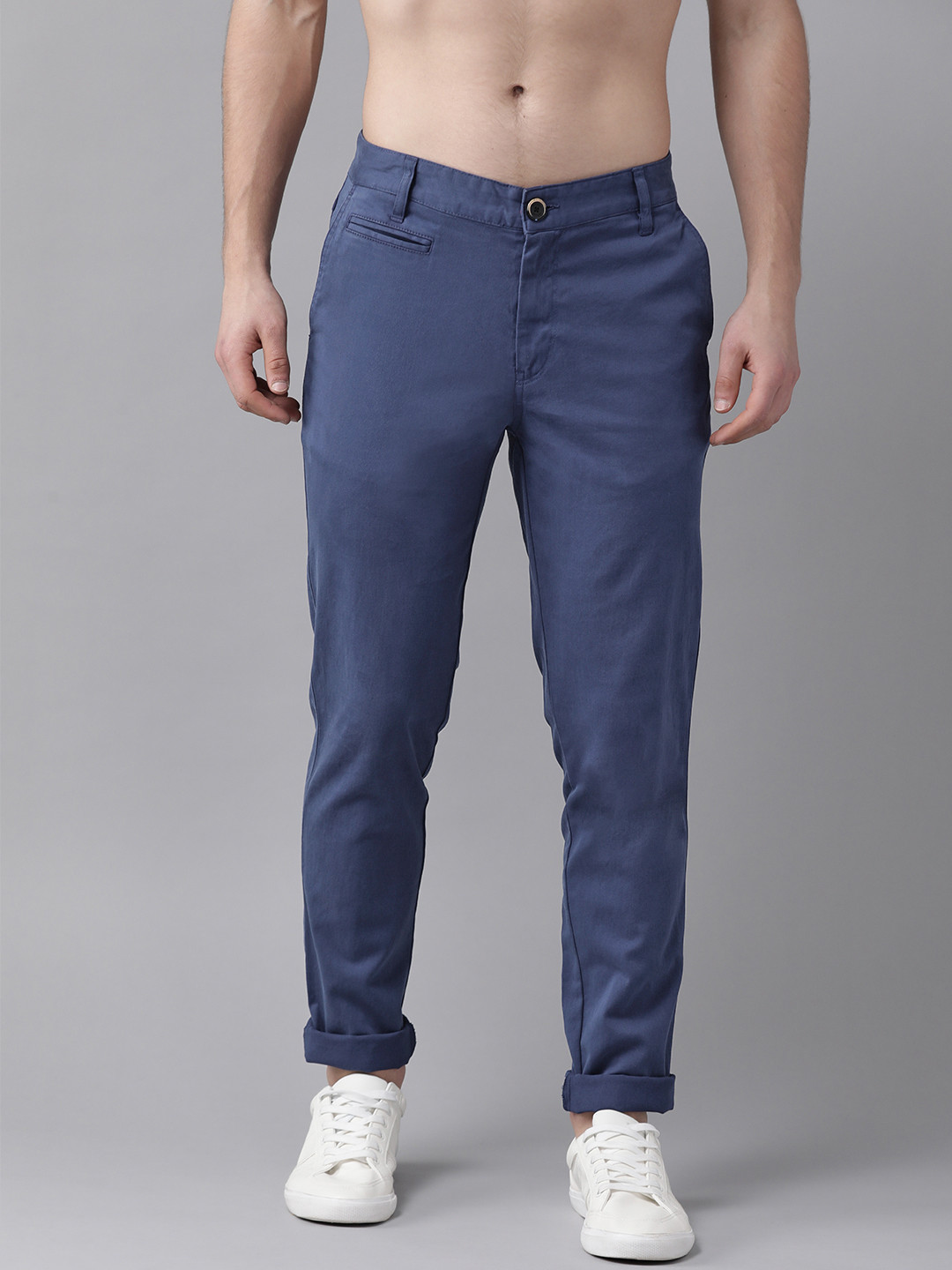 

Roadster Men Blue Slim Fit Solid Chinos