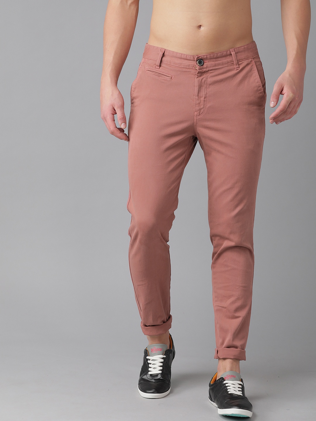 Roadster Men Mauve Slim Fit Solid Chinos