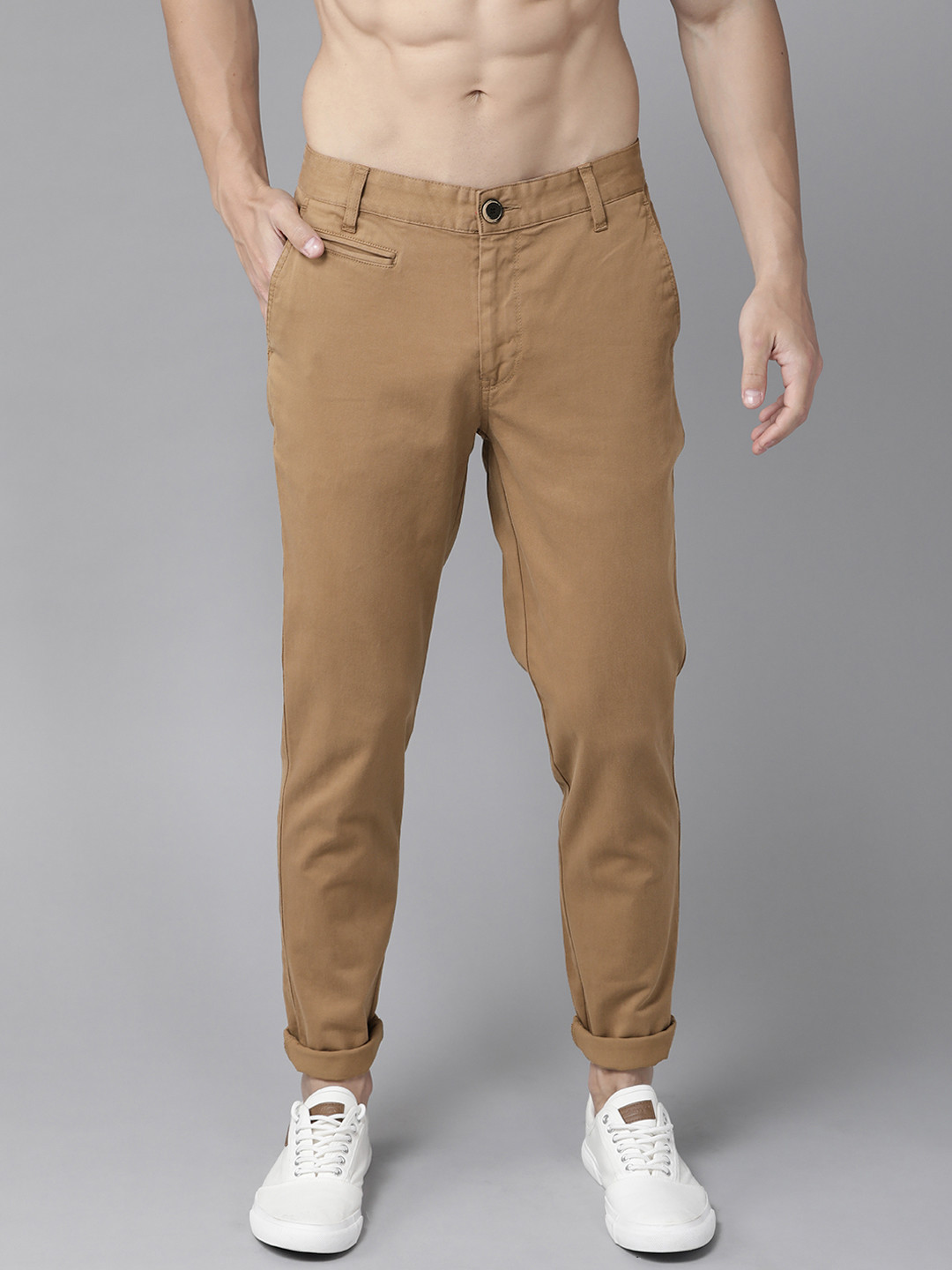 

Roadster Men Brown Slim Fit Solid Cotton Chinos