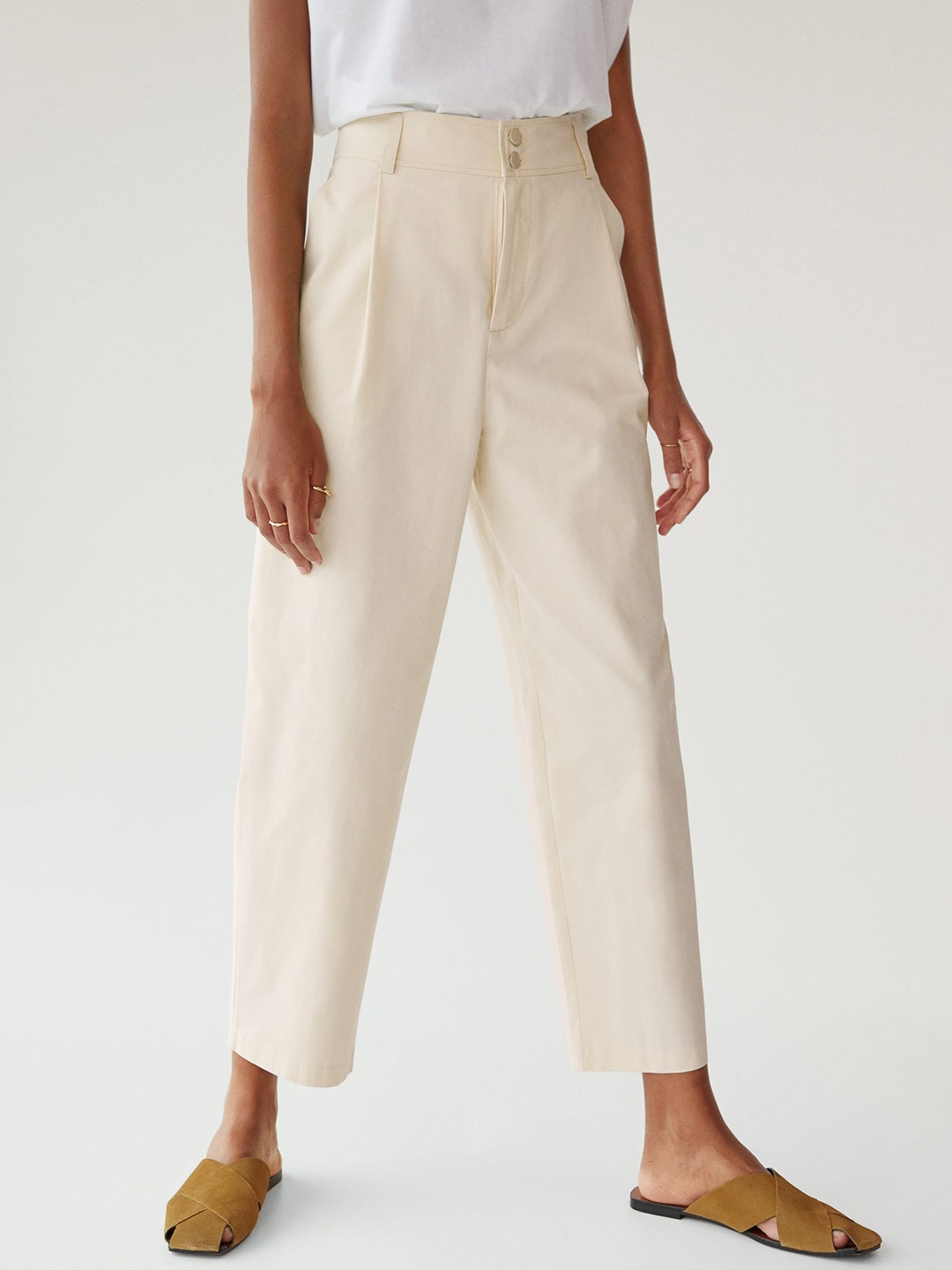 

MANGO Women Cream-Coloured Regular Fit Solid Chinos