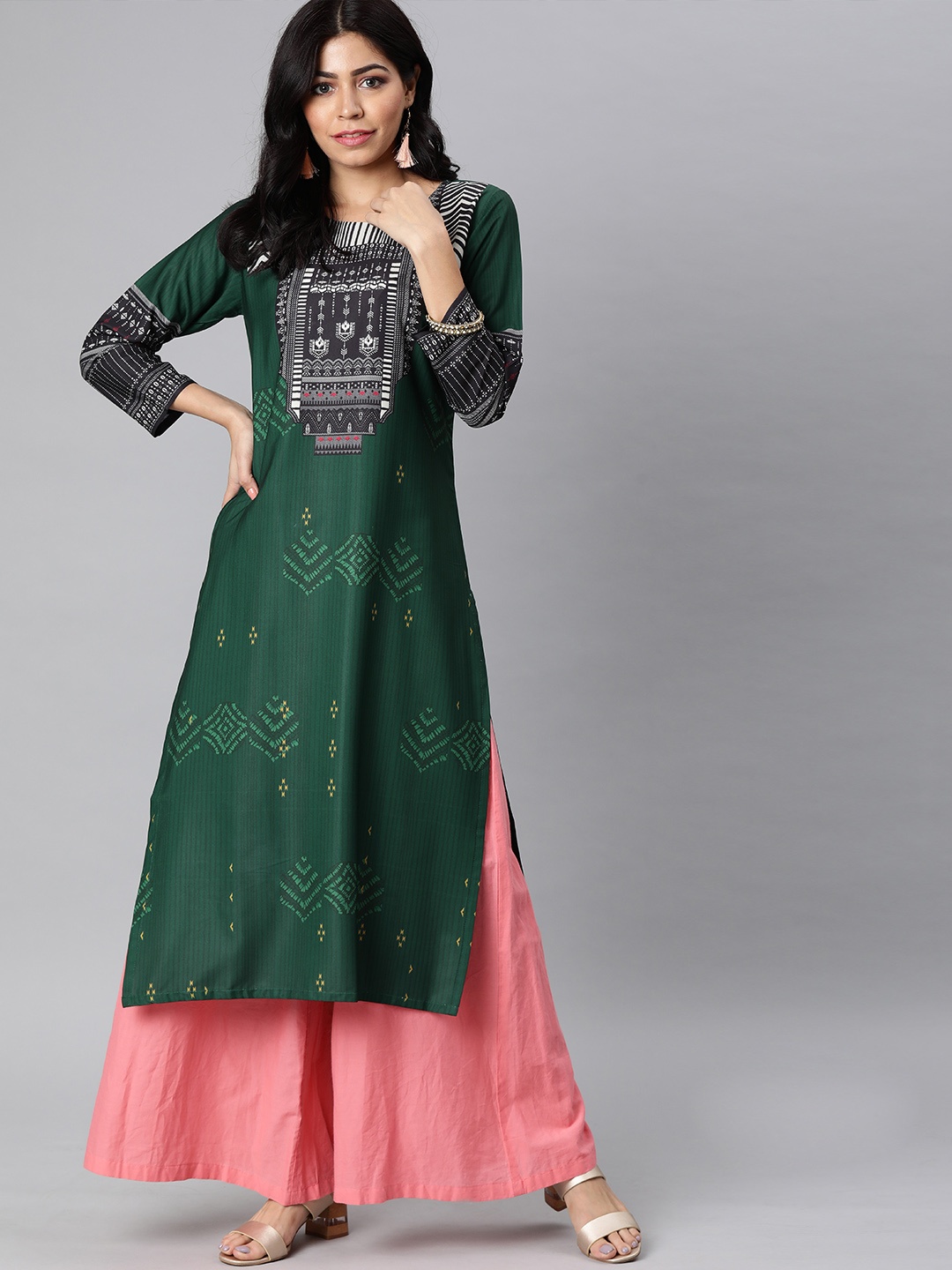 

AHIKA Women Green & Black Printed Straight Kurta