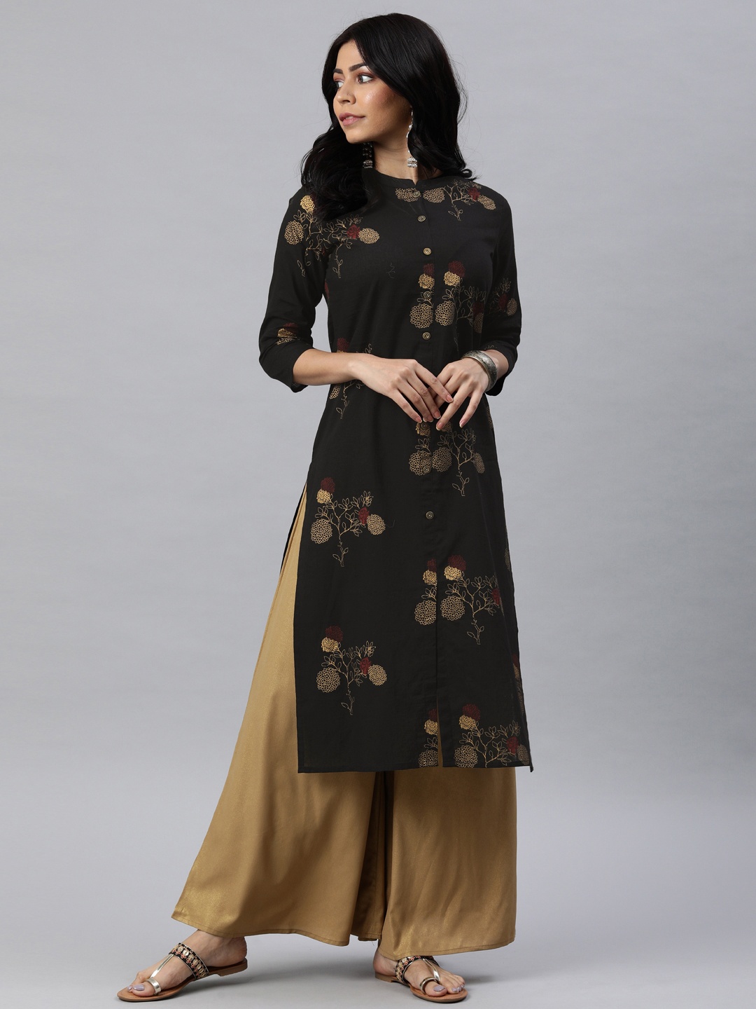 

AHIKA Women Black & Gold-Coloured Printed Straight Kurta