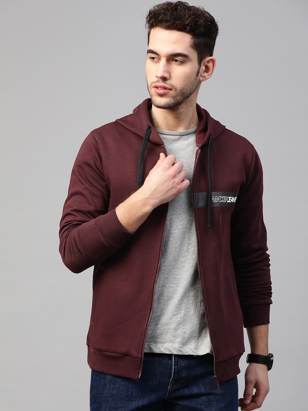 

UnderJeans by Spykar Men Burgundy Solid Hooded Sweatshirt