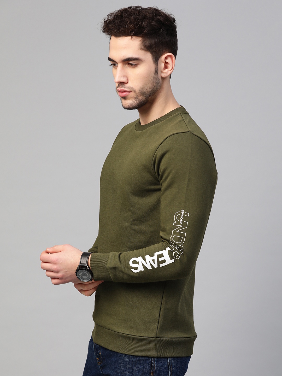 

UnderJeans by Spykar Men Olive Green Solid Sweatshirt