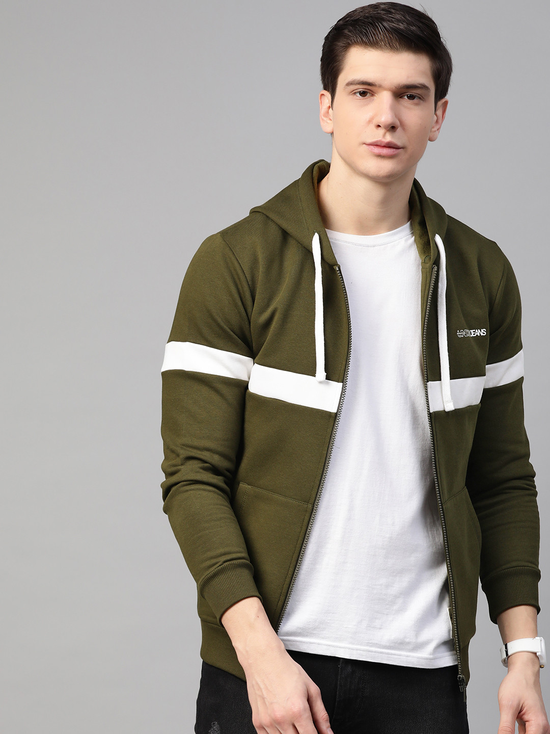 

UnderJeans by Spykar Men Olive Green & White Solid Hooded Sweatshirt
