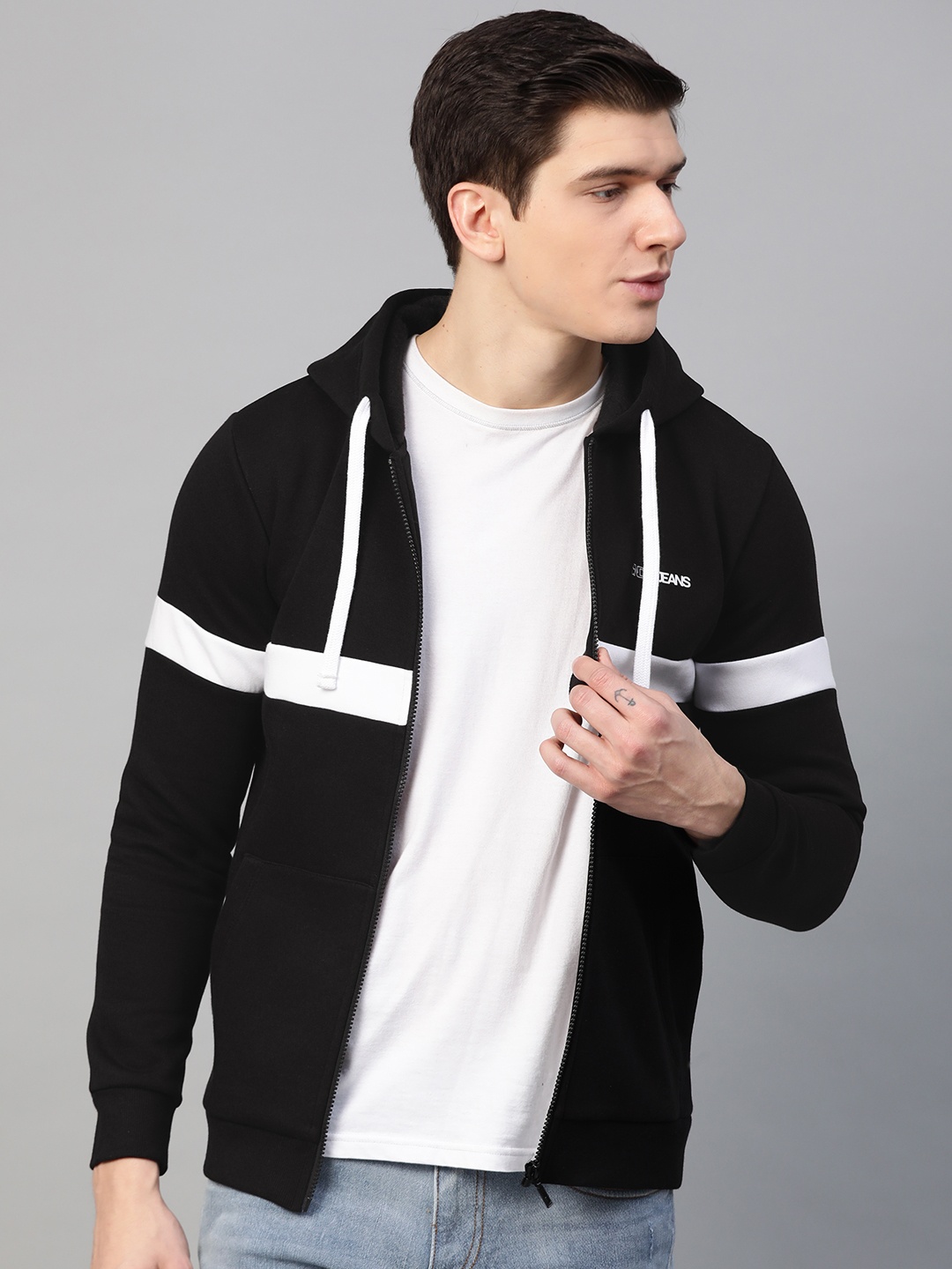 

UnderJeans by Spykar Men Black & White Solid Hooded Sweatshirt