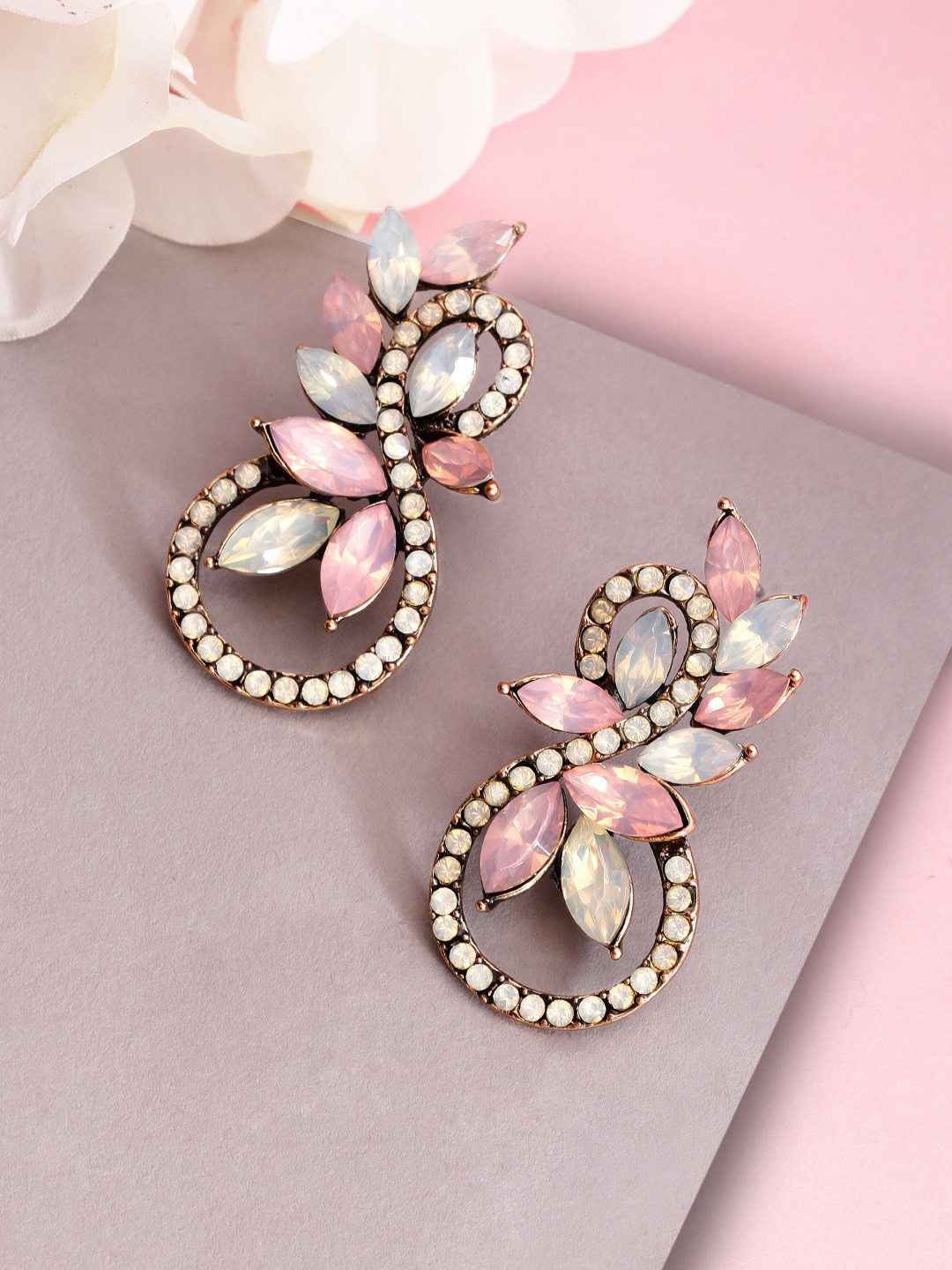 

TOKYO TALKIES X rubans FASHION ACCESSORIES Gold-Plated & Pink Leaf Shaped Drop Earrings
