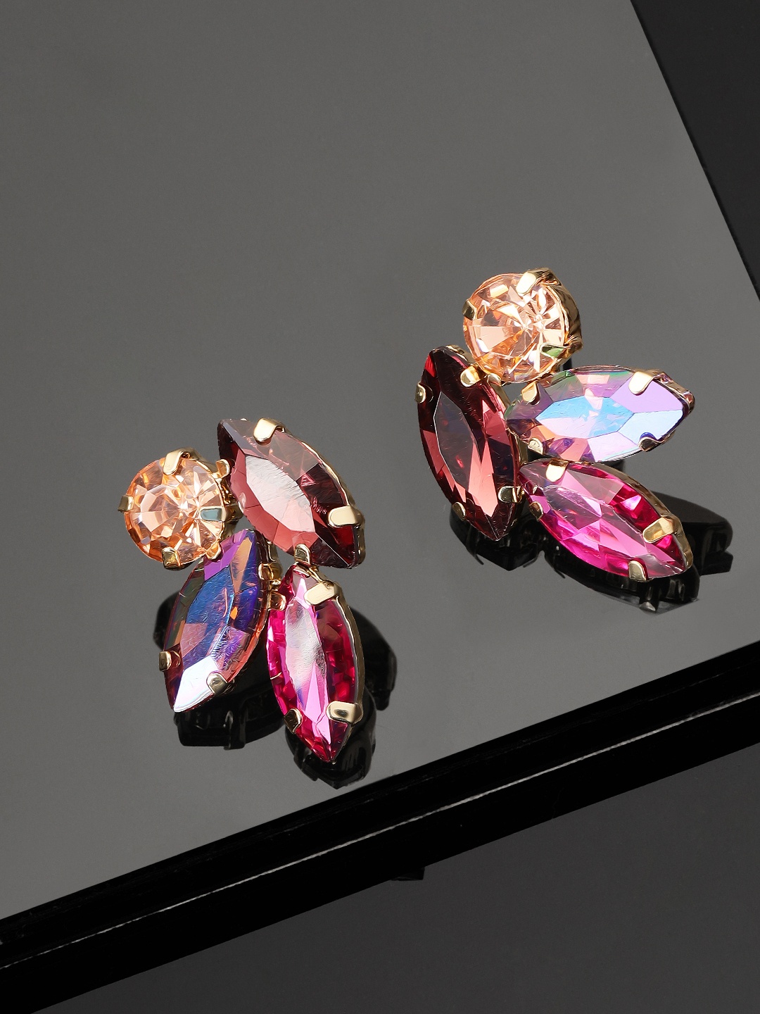 

TOKYO TALKIES X rubans FASHION ACCESSORIES Gold-Plated Leaf Shaped Drop Earrings