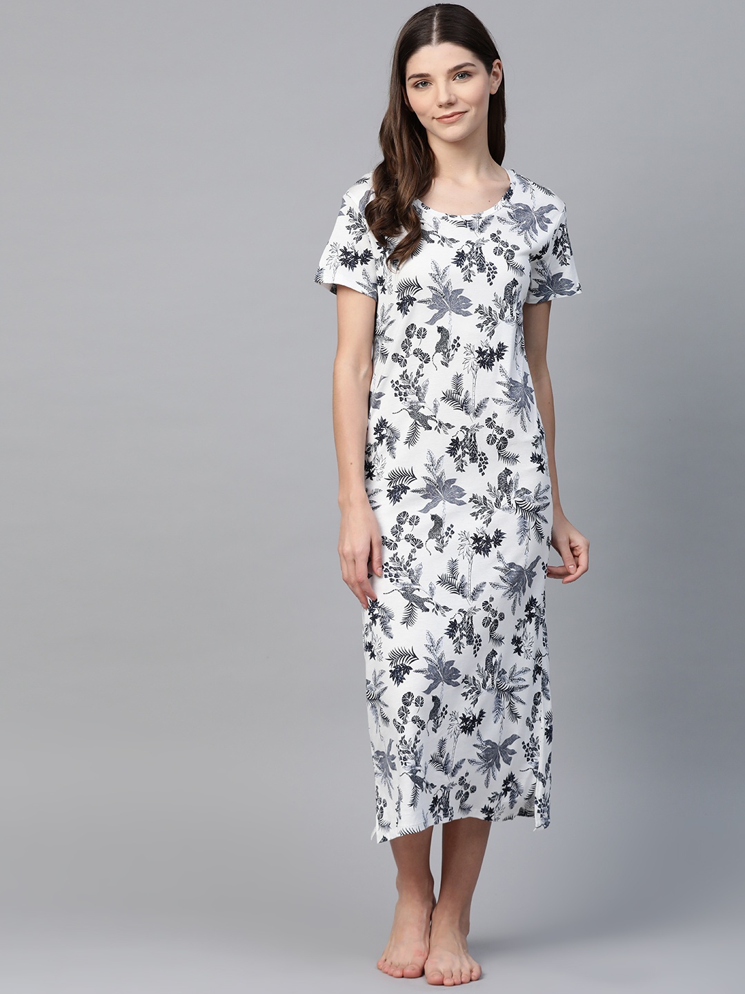 

Marks & Spencer White & Navy Blue Floral Print Nightdress