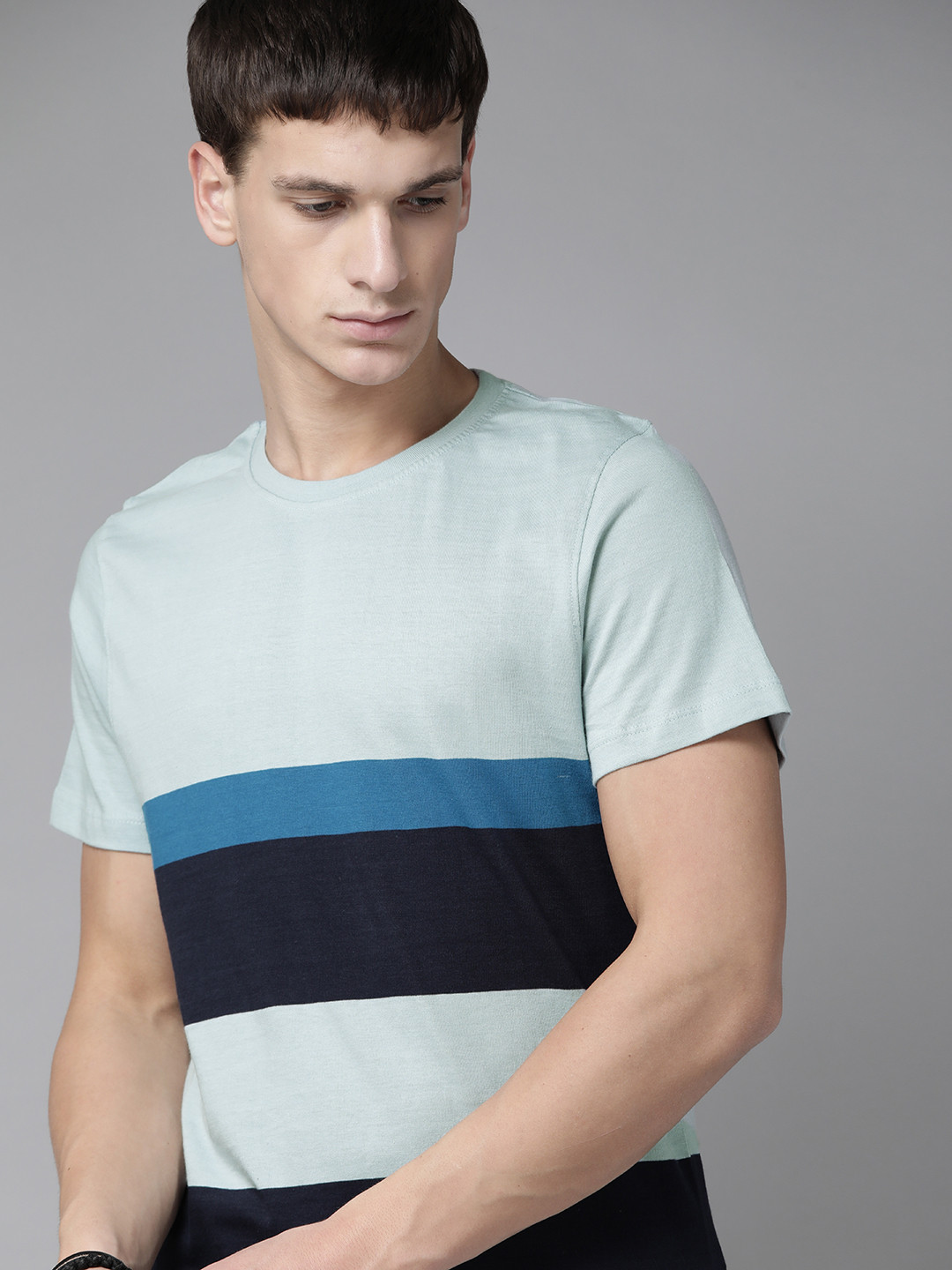 

Roadster Men Blue Pure Cotton Striped Round Neck Pure Cotton T-shirt