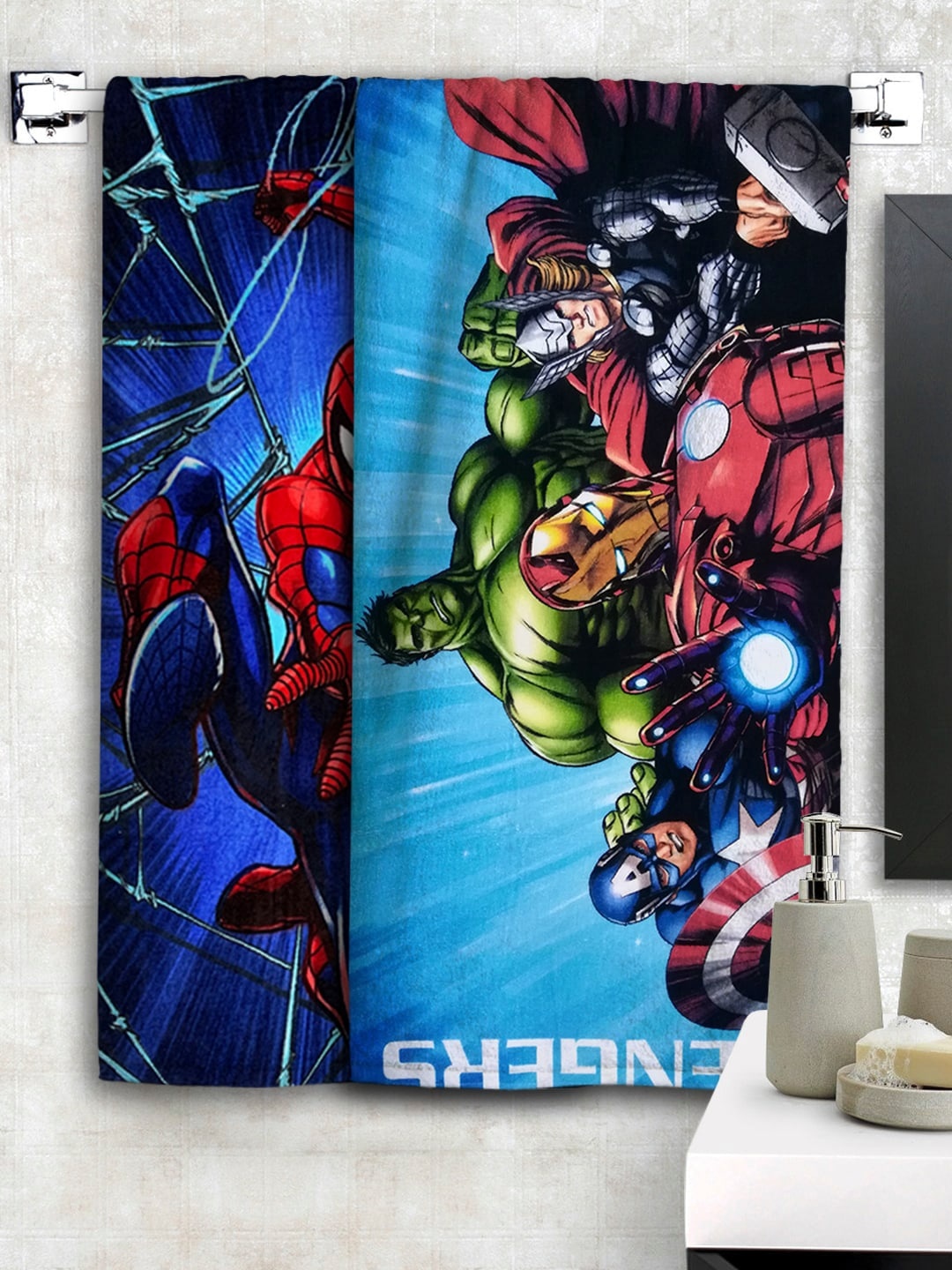 

Marvel Kids Set Of 2 Blue & Red Avengers Printed 350 GSM Bath Towels