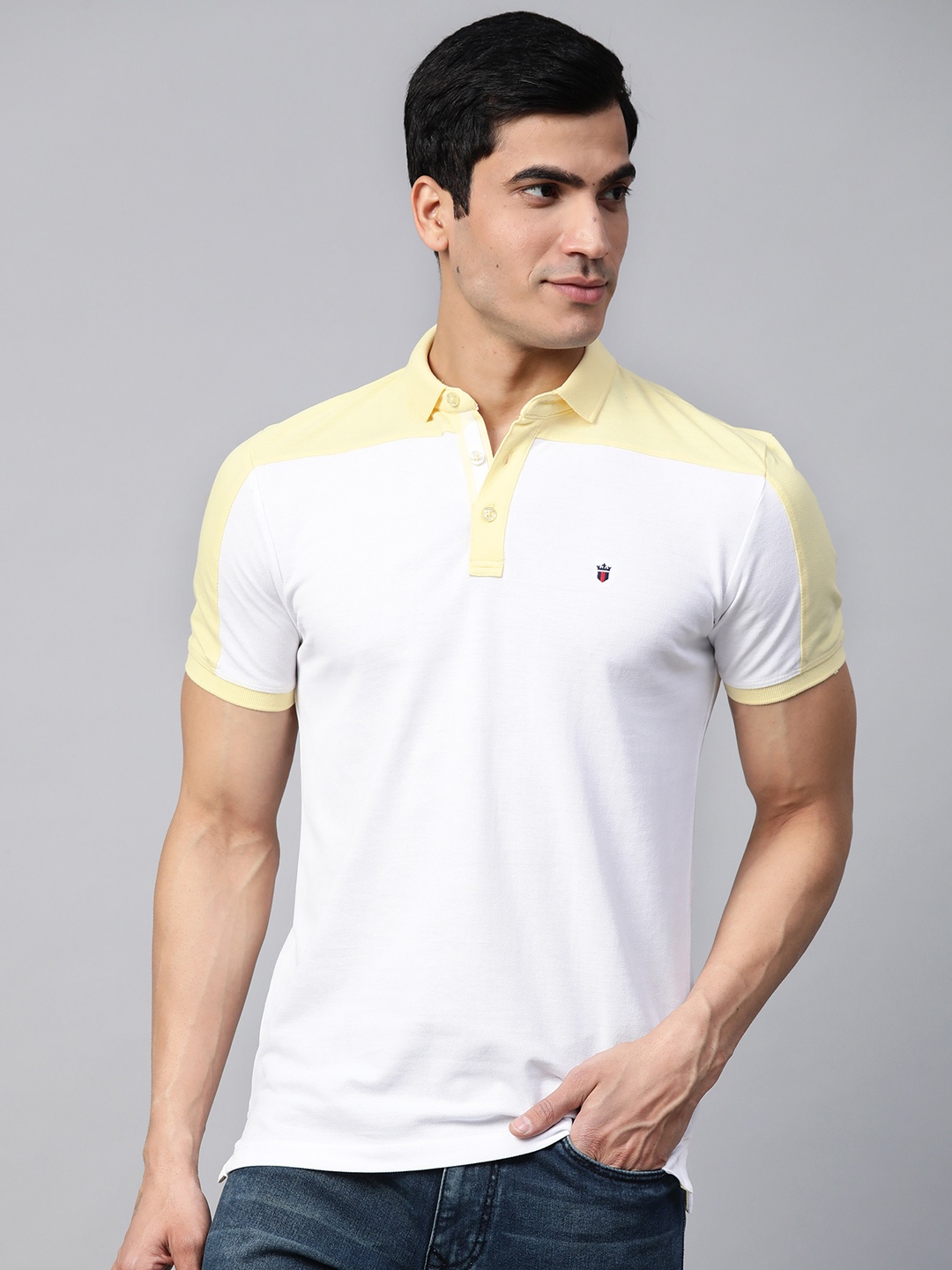 

Louis Philippe Jeans Men White Solid Polo Collar T-shirt