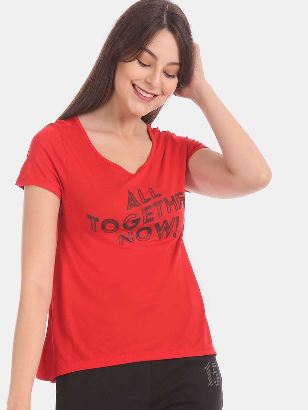 

Sugr Women Red Printed V-Neck T-shirt