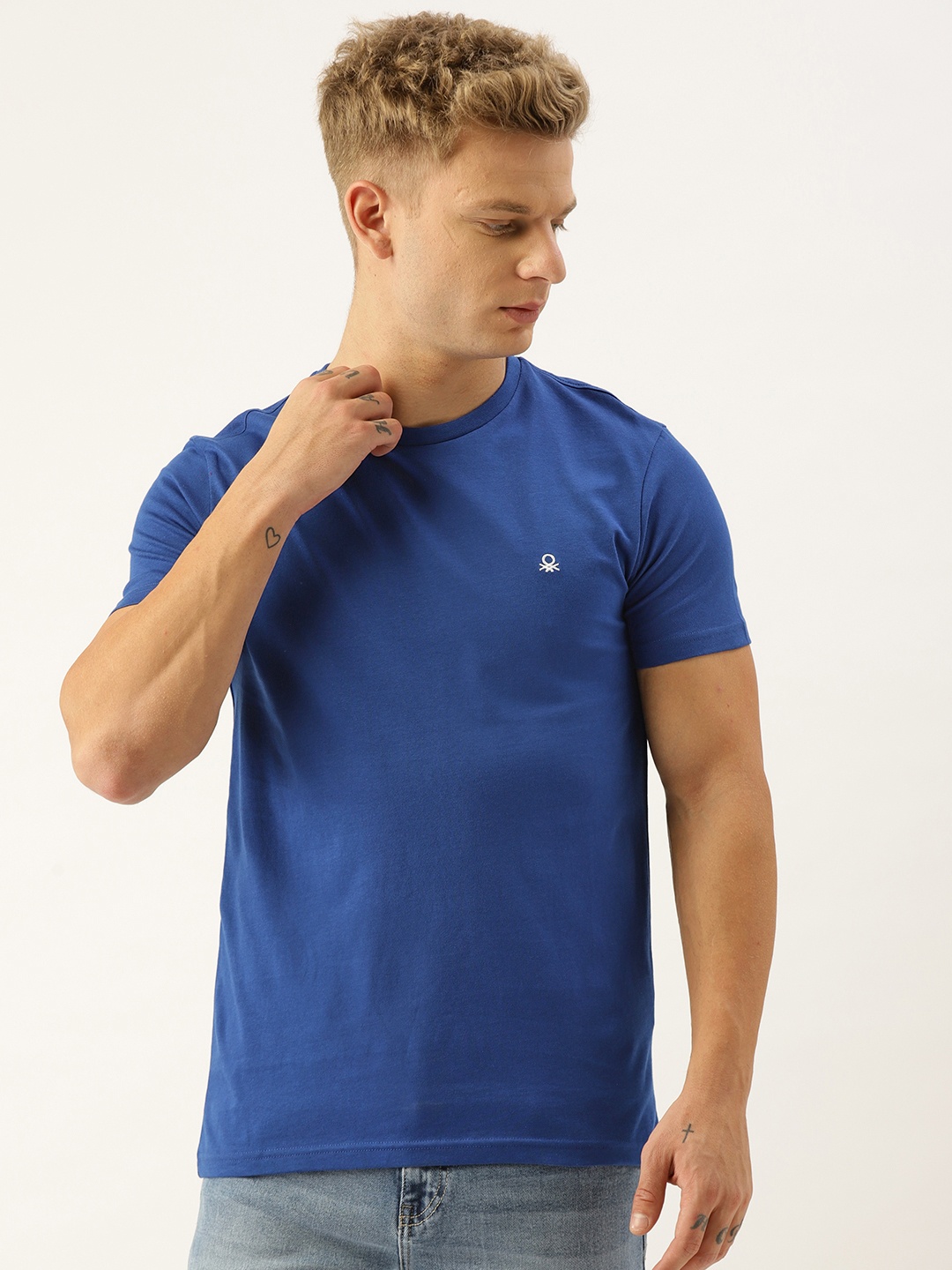 

United Colors of Benetton Men Blue Solid Round Neck T-shirt