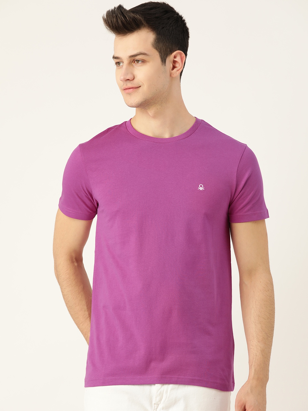 

United Colors of Benetton Men Purple Solid Round Neck T-shirt
