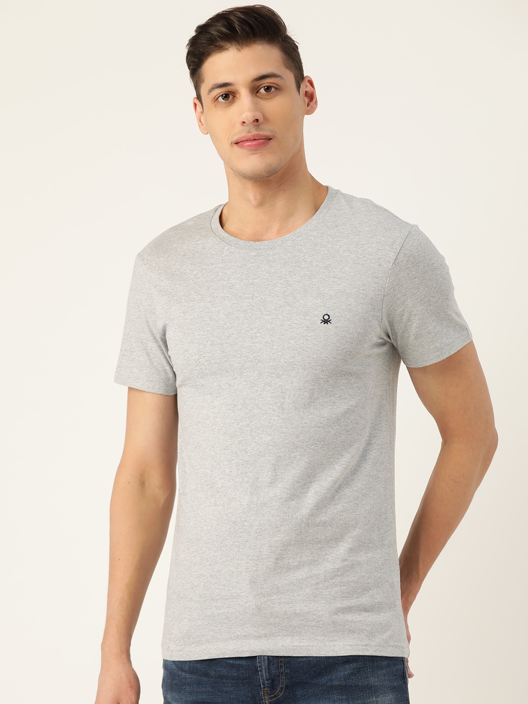 

United Colors of Benetton Men Grey Melange Slim Fit Solid Round Neck T-shirt
