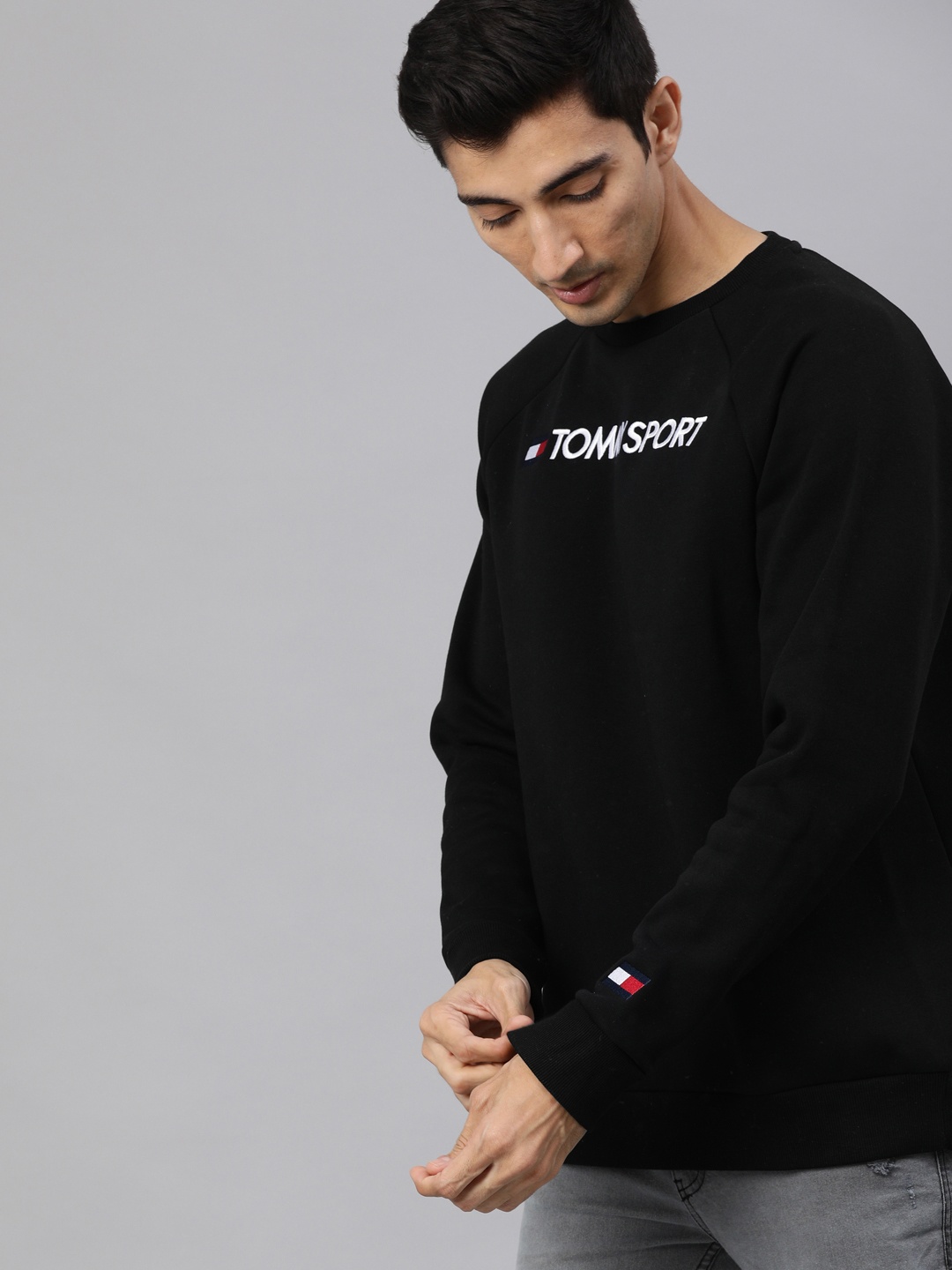 

Tommy Hilfiger Men Black Printed Sweatshirt
