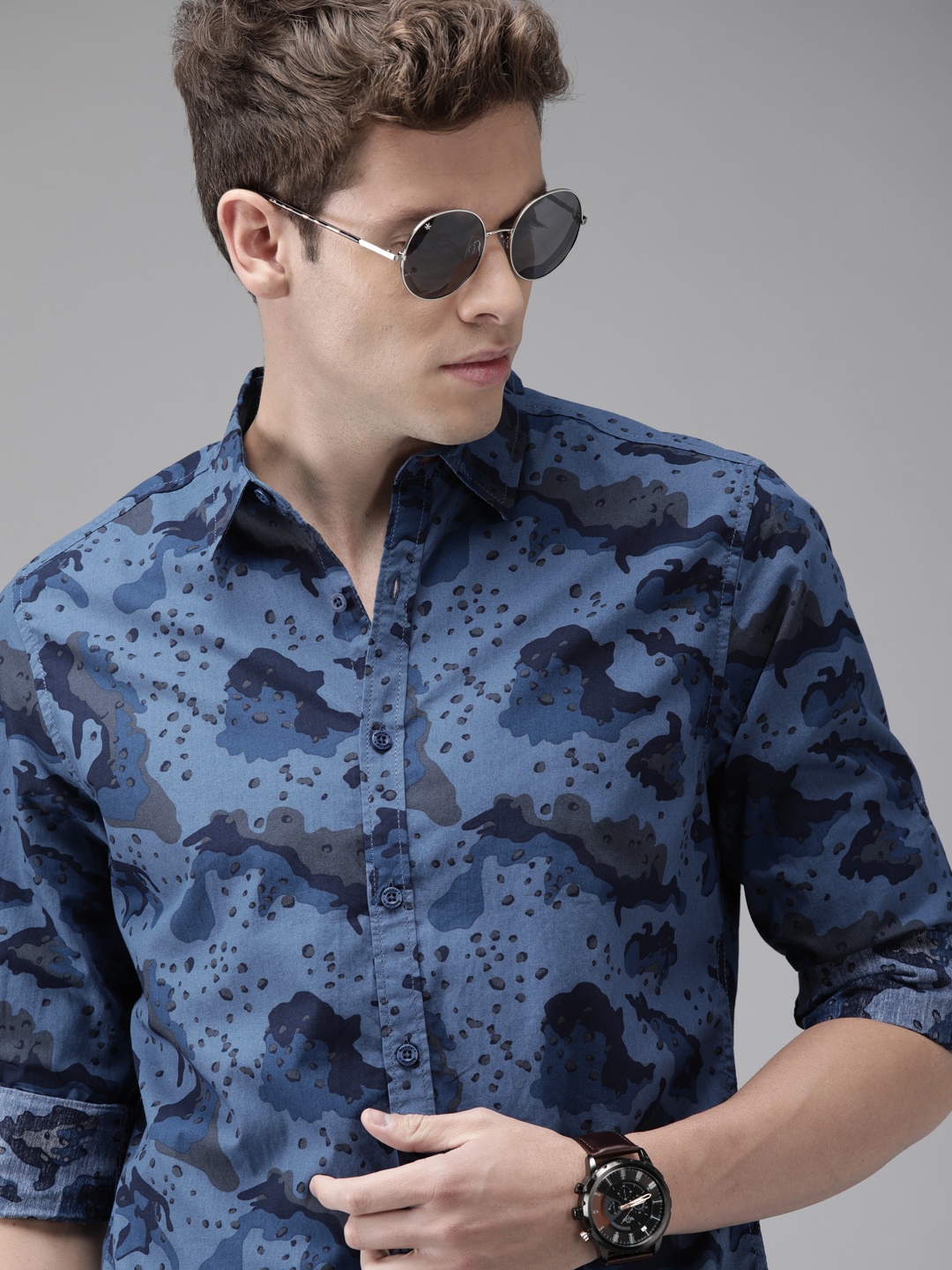 

Roadster Men Blue & Grey Regular Fit Camouflage Printed Casual Shirt