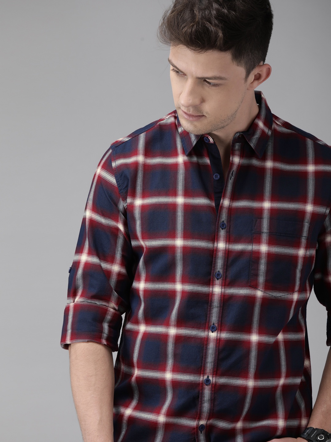

Roadster Men Navy Blue & Red Regular Fit Oxford Checked Casual Shirt