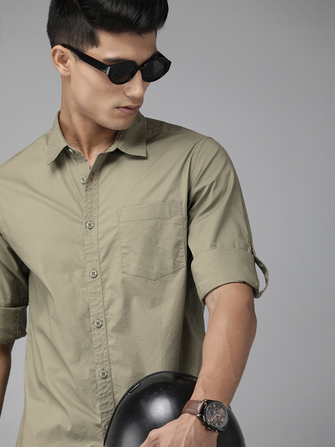 

Roadster Men Beige Slim Fit Solid Casual Shirt