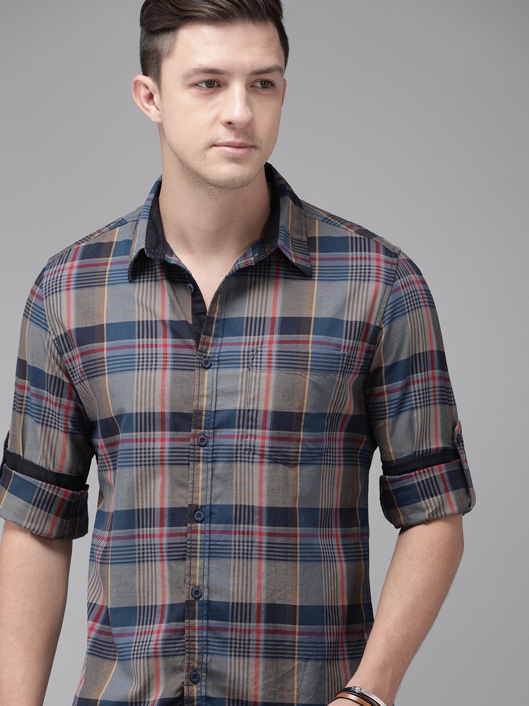 

Roadster Men Navy Blue & Multicoloured Slim Fit Checked Casual Shirt