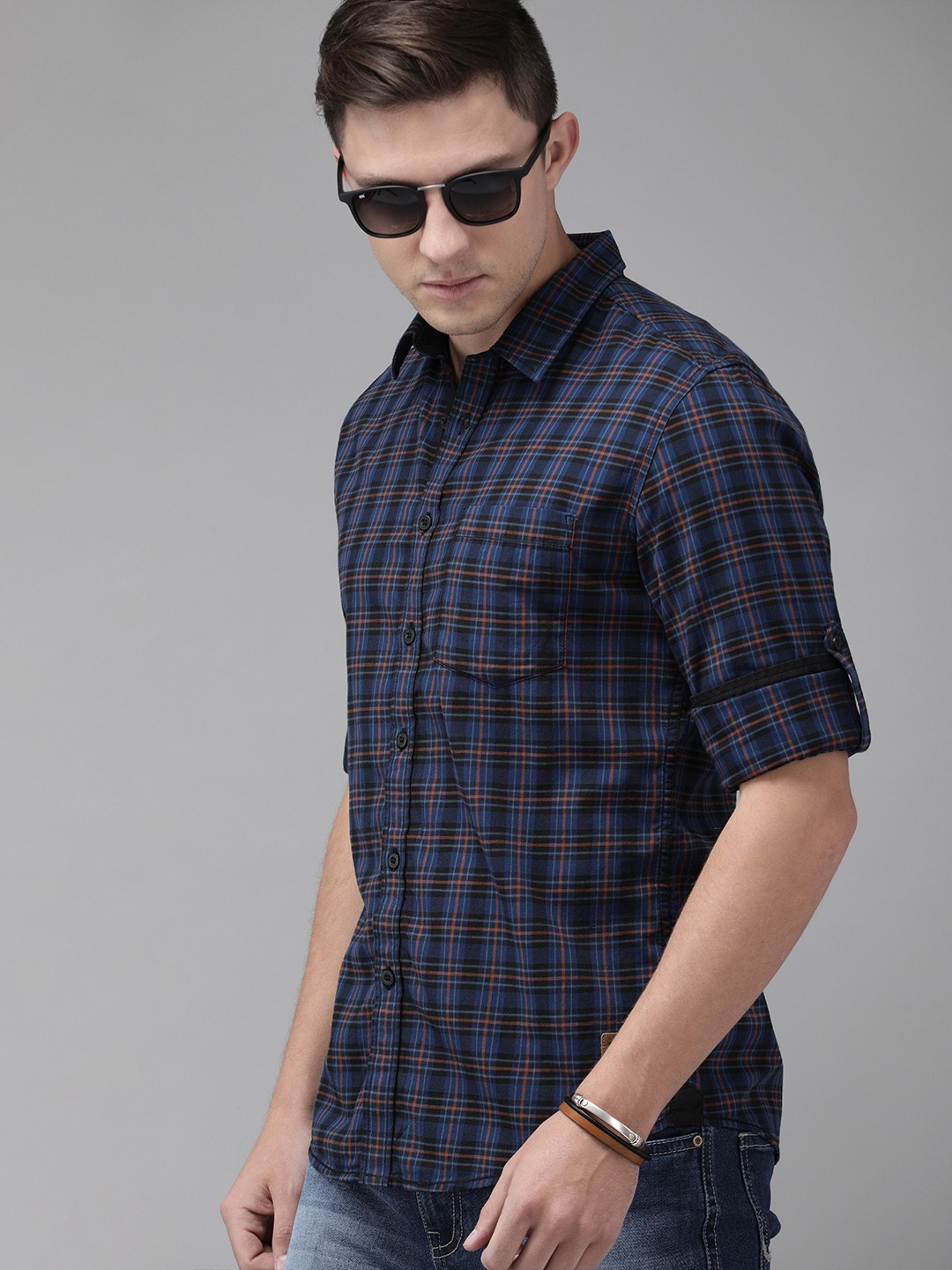 

Roadster Men Blue & Orange Regular Fit Checked Casual Shirt