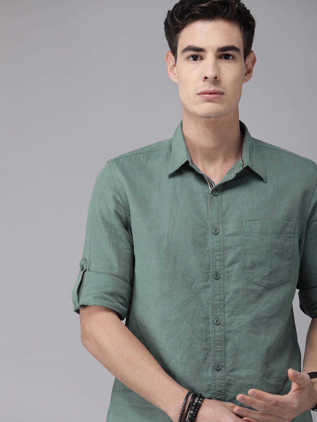 

Roadster Men Blue Regular Fit Solid Casual Shirt