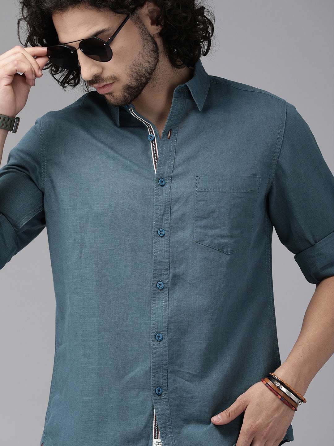 

Roadster Men Blue Regular Fit Solid Casual Shirt