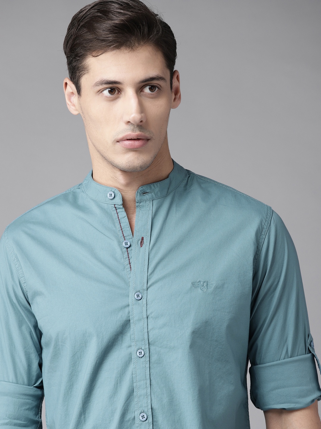 

Roadster Men Blue Pure Cotton Slim Fit Casual Shirt