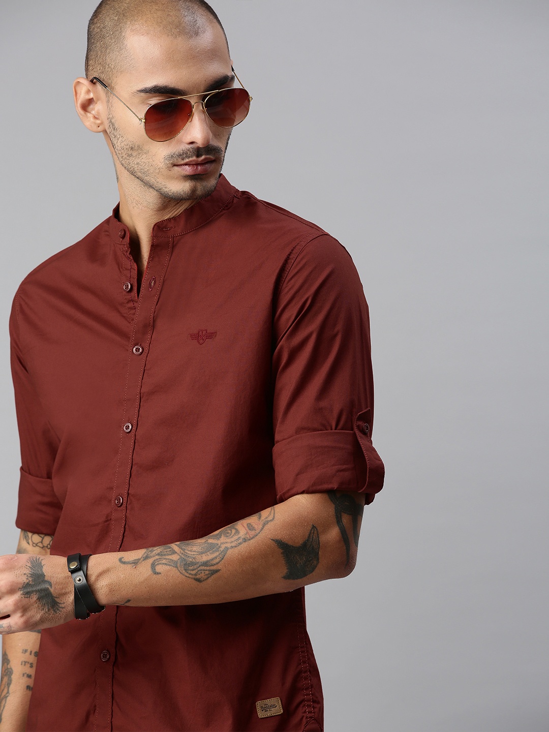 

Roadster Men Red Slim Fit Solid Casual Shirt
